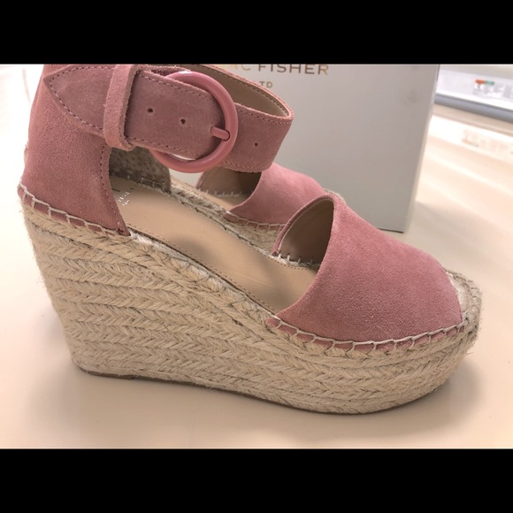 Marc Fisher LTD ALIDA ESPADRILLE WEDGE SANDAL - Picture 5 of 7